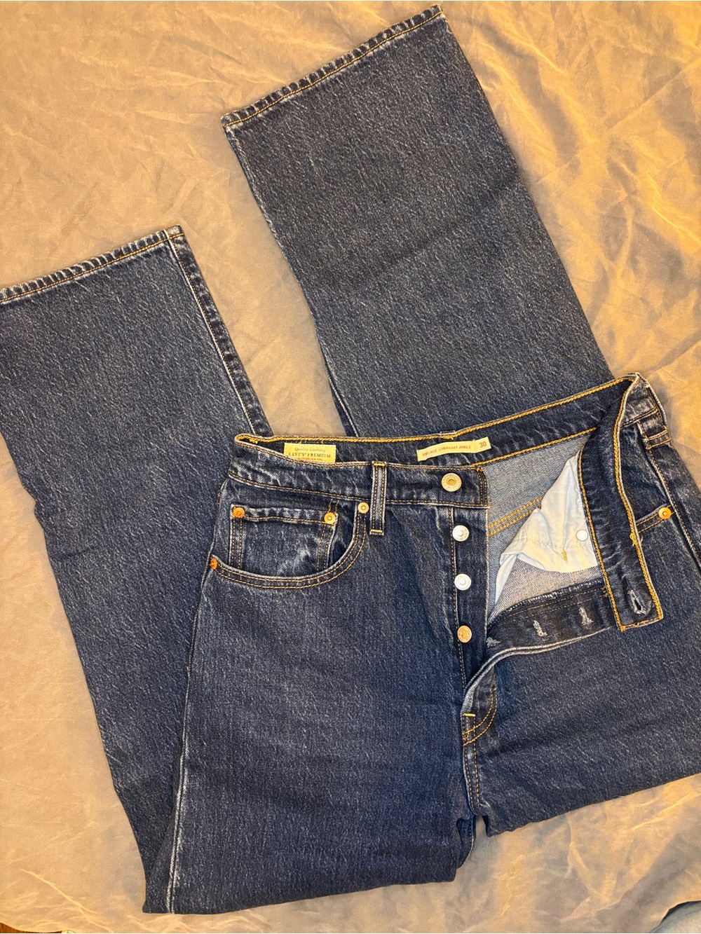 Levi's ribcage High-Rise Straight Jeans in Dark Blue Denim